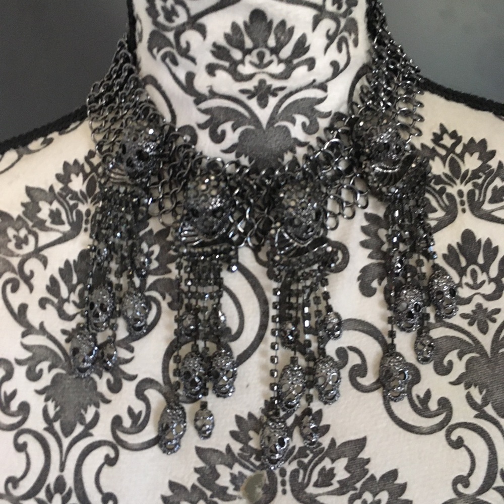Betsey Johnson skull choker